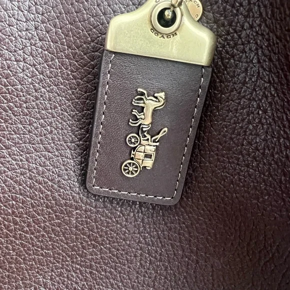 Coach Rogue 39, Maple & Brass - Picture 10 of 15